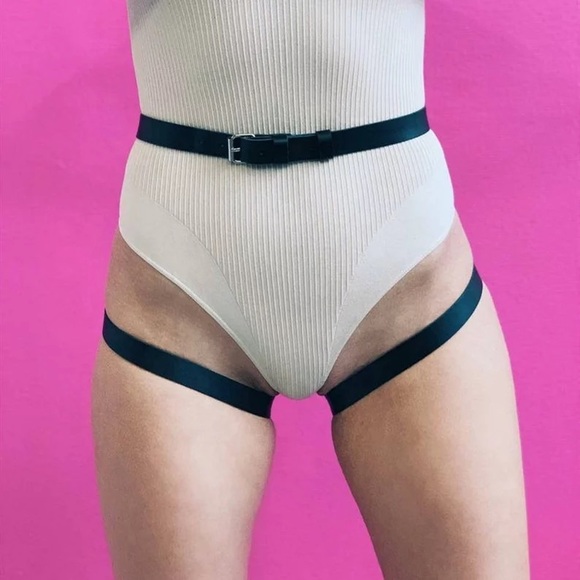 Leather Lingerie Hips/Legs Harness - Picture 3 of 5